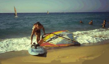 Surfer am Strand von Algajola