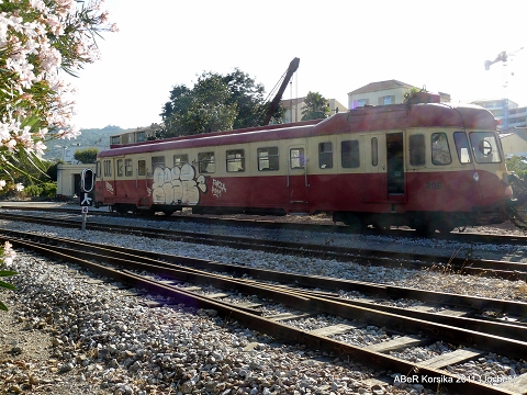 Bimmelbahn verbindet Campingplatz mit anderen Stränden und Nachbarorten