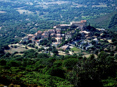 Künstlerdorf Pigna, Bergdorf der Balagne ...