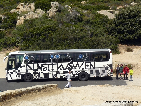 Alle Ausflüge mit dem vor Ort stationierten Omnibus sind kostenlos!