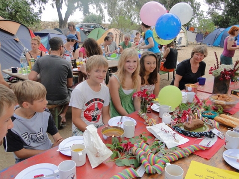 Geburtstagsfest für Anni, unsere Kinderbetreuerin