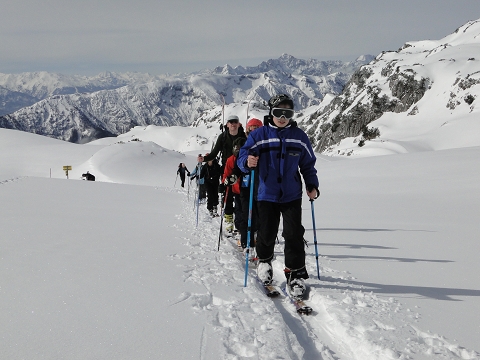 Wandern durch unberührten Schnee