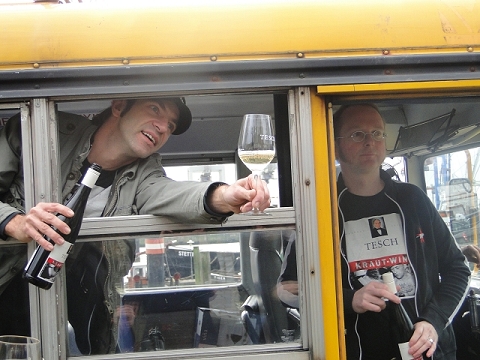 Fenster auf, Prost… geht nur mit dem Schulbus